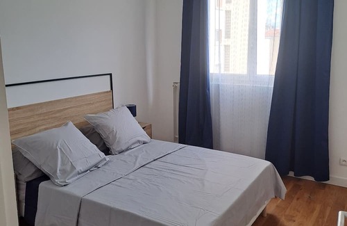 Thiais Wohnung | Un Appartement 7 Personnes Agréables et Tranquille, Bien Desservis