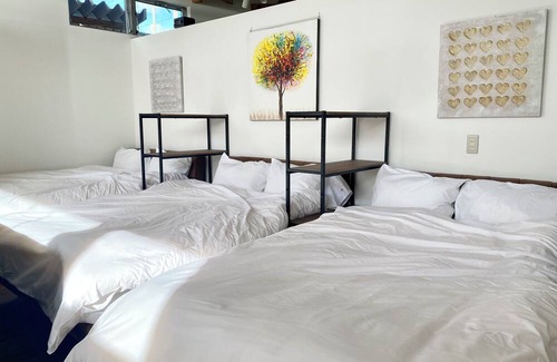 Itoshima Villa | Only 1 pair per day] This villa overlooks the ocean and is directly connected to the beach. Enjoy your own spectacular view.