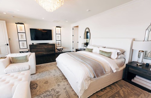 Kingsmill Haus | The Estate is a 7,000 square foot private estate that is designed to impress.