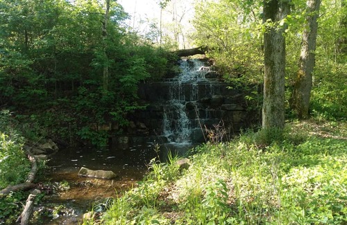 Macomb Wohnmobilvermietung | RV sites with river access.