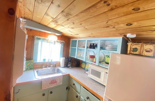 Ogunquit - Wells Kabine | Wells / Ogunquit Cabin. Sleeps 4 Wells /Ogunquit l 10 min car ride beaches