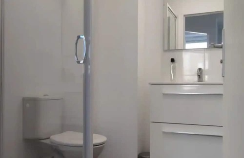 Saint-Renan Wohnung | Complete accommodation for 2 people, independent access, separate bedroom.