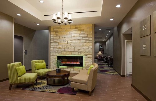 Kutzky Park Haus | Enjoy our Spacious Suites with Fully Equipped Kitchen and a Free Hot Breakfast!