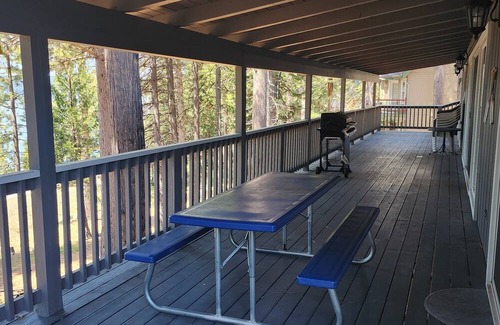 Susanville Haus | Multi-family Lakehouse with Spacious Parking!