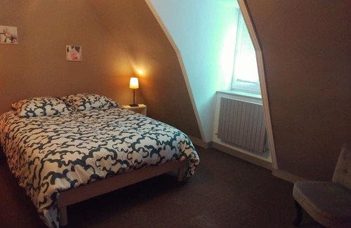 Huelgoat Wohnung | Le Nid du Centre, apartment in the heart of Huelgoat, all within walking distance