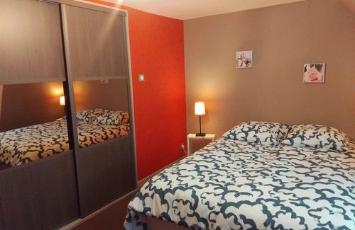 Huelgoat Wohnung | Le Nid du Centre, apartment in the heart of Huelgoat, all within walking distance