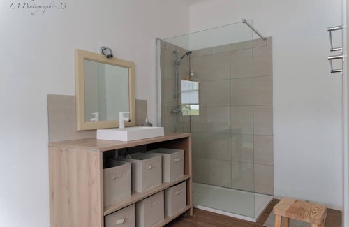 Domezain-Berraute Wohnung | Grand Appartement de Standing, au 1er Étage D'une Maison Basque Avec Piscine