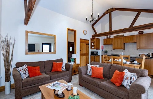 Loxton Haus | Pass the Keys | Somerset Two Bedroom South Hill Cottage