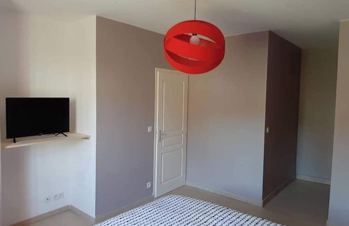 Prayssac Villa | Homerez - Charming Villa in Prayssac with Private Pool