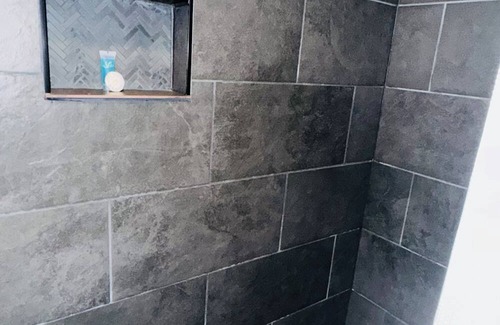 Birch Run Township Kabine | Unit 4 LODGE Secluded Woodsy Lodge Retreat with Modern Comforts Near Frankenmuth