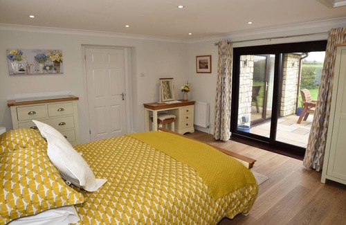 Stanton Drew Wohnung | Private Guest Suite Chew Valley. King Bed near Bath, Bristol, Wells & Cheddar