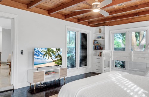 Harbor Beach Haus | Private Neighborhood Heated Pool Walk To Beach Lush Surroundings Harbor Key