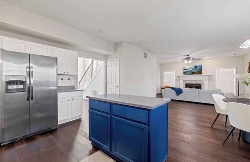 Cumming Haus | Stunning 4B House 2 min to Green Harvest/Shops #41937