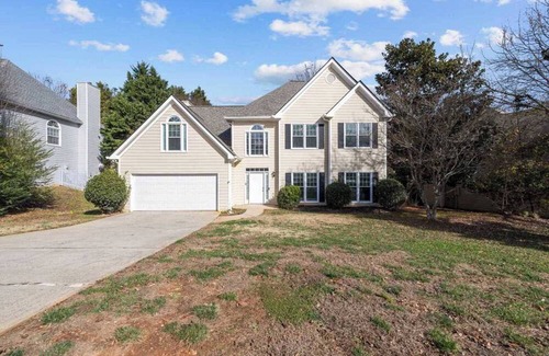 Cumming Haus | Stunning 4B House 2 min to Green Harvest/Shops #41937