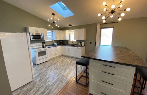 Leamington Haus | Quite Waterfront Home - Great for Birders, Point Pelee & Island, Hillman Marsh