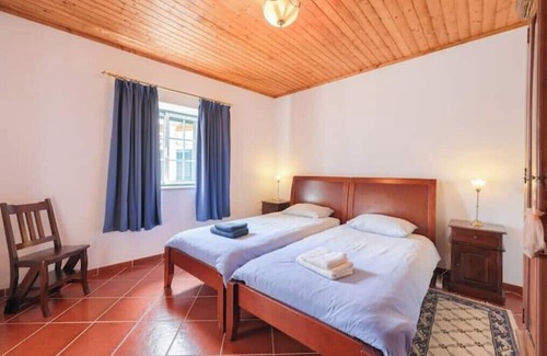 Mangualde Haus | Charming granite cottage in beautiful surroundings