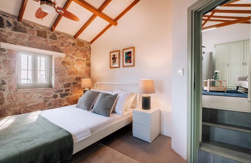 Ayvalik Haus | Unique Cunda Experience, Stone House w Private Bay