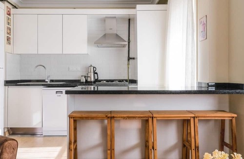 Bakırkoy Wohnung | Cozy Flat 10 min to Aqua Florya Mall in Bakirkoy