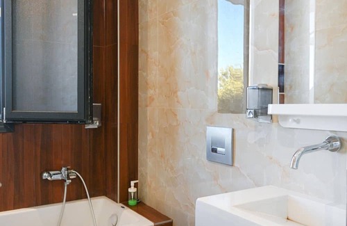 Polichrono Villa | Villa Ismini Tessera