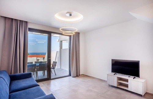 Polichrono Villa | Villa Ismini Tessera