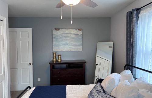 Owosso Wohnung | The Middleton - a 6 bed, 3 acre, classy home just minutes from town.