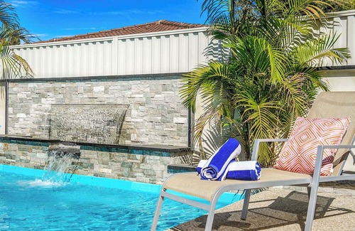 Rivervale Haus | Modern Oasis w/ Private Pool near Airport & Optus