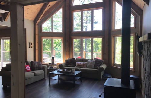 Georgian Bay Hütte | Beautiful newly built, water access only Cottage in Honey Harbour