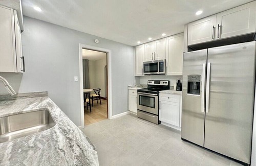 South Hills Haus | Luxe Mt. Lebanon Home | Central | Free Parking