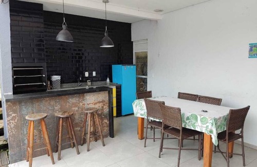 Pereque Haus | Casa p Temporada com Ampla Área de Lazer som na Área de Churrasqueira e Piscina