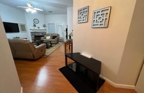Mesquite Haus | Cozy home in Mesquite. Within walking distance from Mesquite Rodeo.
