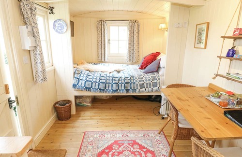 Hollow Meadows Hütte | THE SHEPHERD'S HUT, romantic, with a garden in Stocksbridge