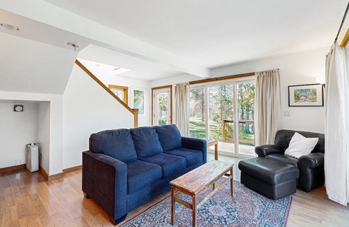 Mosier Haus | Dog-friendly guest house with amazing river views and shared pool access.