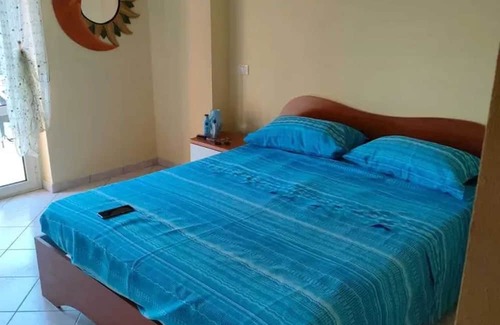 Torre Melissa Wohnung | Homerez - 80m² Apartment in Torre Melissa with Garden