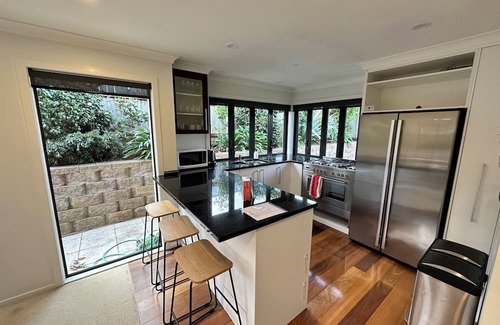 Petone Haus | Warm, Modern, Child-friendly - Lower Hutt Escape