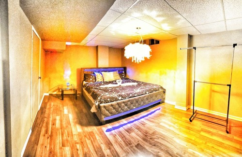 Vaughan Haus | Separate Luxurious spa unit