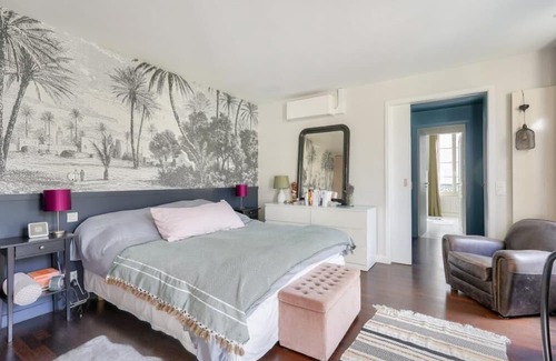 Montmartre Haus | Vrbo Property