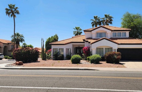 Arabian Crest Haus | 2 story house in North Scottsdale with pool