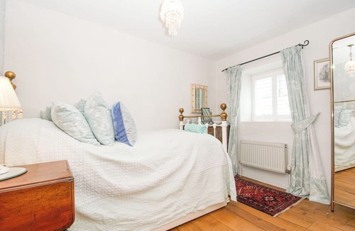 Chagford Hütte | BLUEBELL COTTAGE, pet friendly, with open fire in Chagford