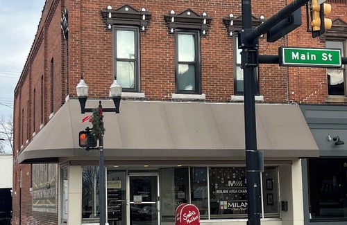 Milan Wohnung | Spacious, Vibrant Downtown Milan Mich Apartment-Between Ann Arbor and Detroit