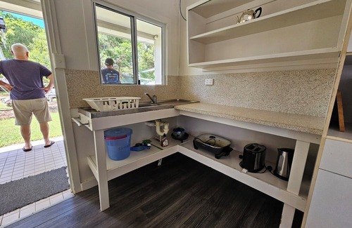 Cape Gloucester Haus | UNIT 3 SUNSET BEACH BUNGALOWS, CAPE GLOUCESTER, ABSOLUTE BEACH FRONT