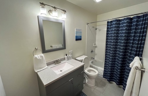 Champaign Haus | Comfy 2 br w/ 1-car garage off I-74, 5 Min to UofI
