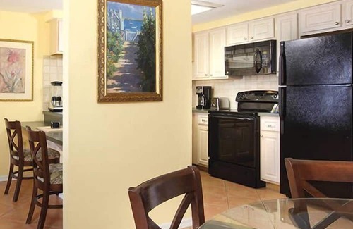 Pompano Beach Eigentumswohnung | Sea Gardens Resort 2BR Suite Saturday Check-In