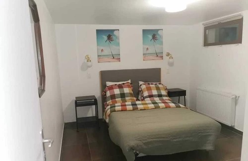 Ecuelles Wohnung | Homerez - Beautiful apartement for 4 ppl. with terrace at Moret-Loing-et-Orvanne