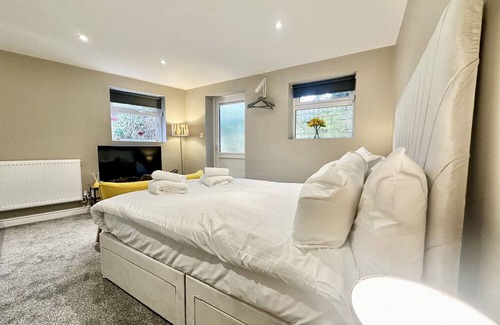 York Hütte | Firs Nook with Parking - a bungalow that sleeps 2 guests in 1 bedroom