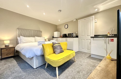 York Hütte | Firs Nook with Parking - a bungalow that sleeps 2 guests in 1 bedroom