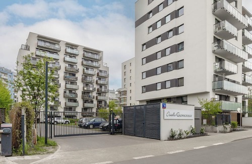 Bielany Wohnung | Charming Studio for 2 Persons by Renters