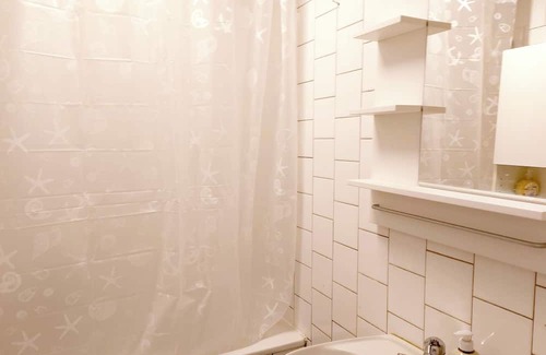 Bilderstoeckchen Wohnung | Just a 3-minute walk from Nippes Station