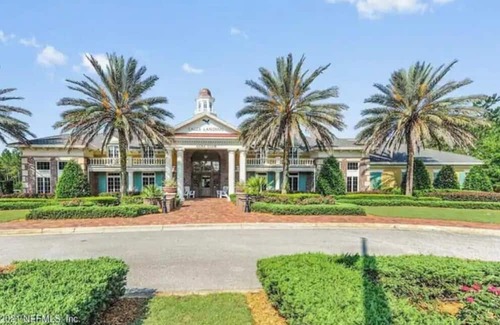 OakLeaf Plantation Haus | Cozy private suite in resort-style golf community