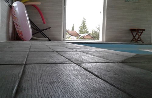 Aurel Wohnung | Gite Spacieux 4 Personnes, Vaucluse. Acces Privatisé à une Piscine Interieure