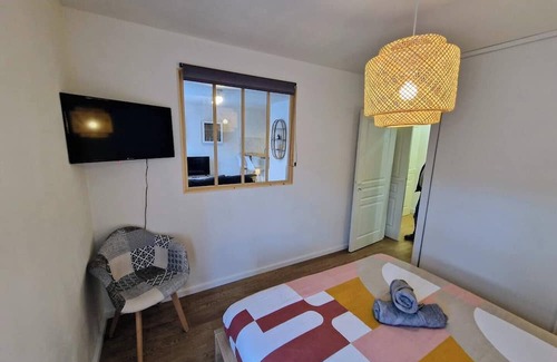 Centre Ville Wohnung | Modern apartment - free, private and secure parking